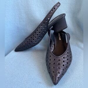 Donald Pliner Gema Pointed-Toe Slingback Leather Pumps Navy Blue Size 7.5